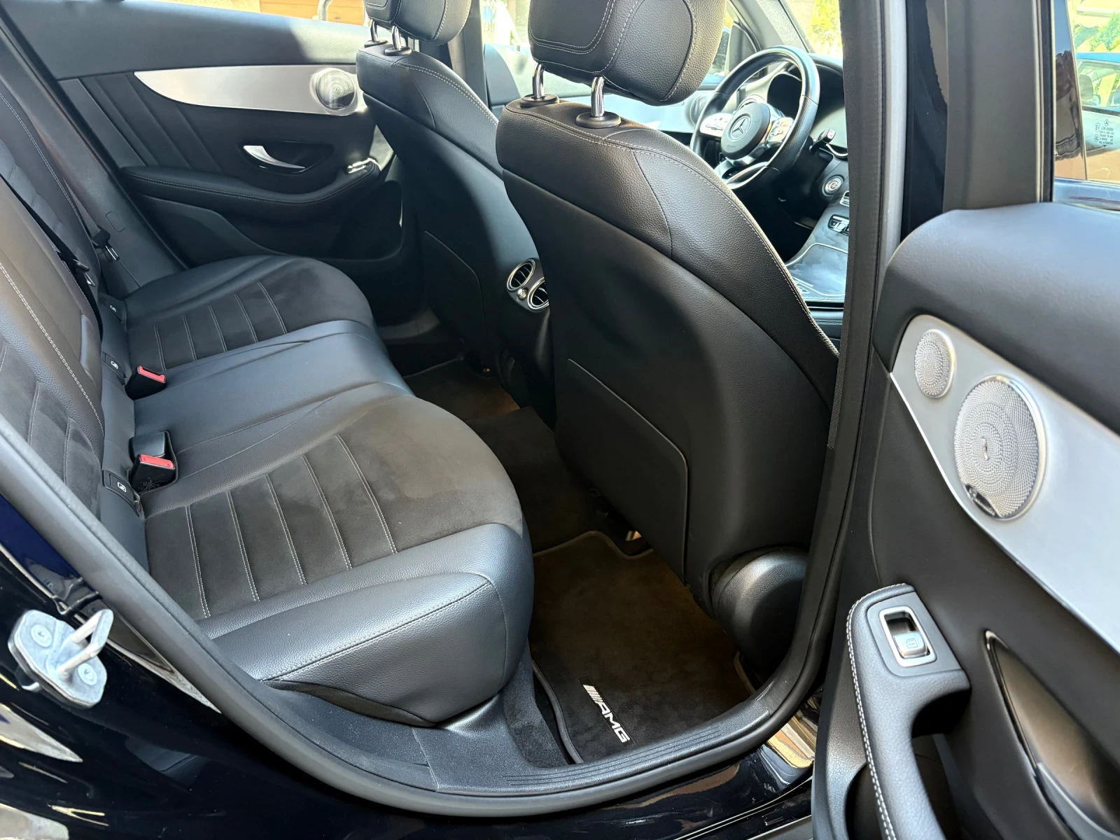 Mercedes-Benz GLC 300 de AMG Line Night Plug-in hybrid, снимка 9 - Автомобили и джипове - 54939616