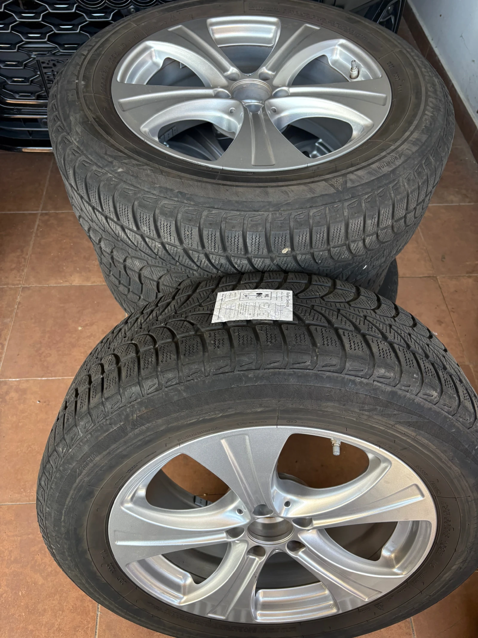 Mercedes-Benz GLC 300 de AMG Line Night Plug-in hybrid, снимка 16 - Автомобили и джипове - 54939616