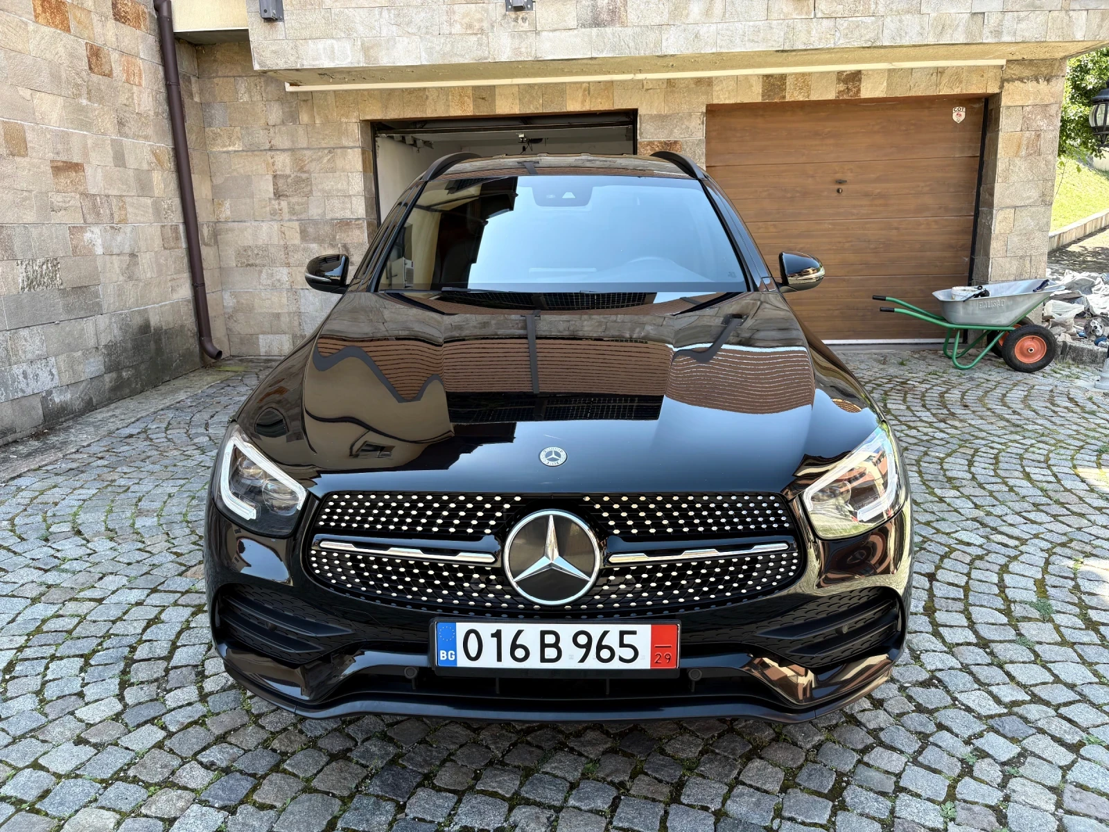 Mercedes-Benz GLC 300 de AMG Line Night Plug-in hybrid, снимка 2 - Автомобили и джипове - 54939616