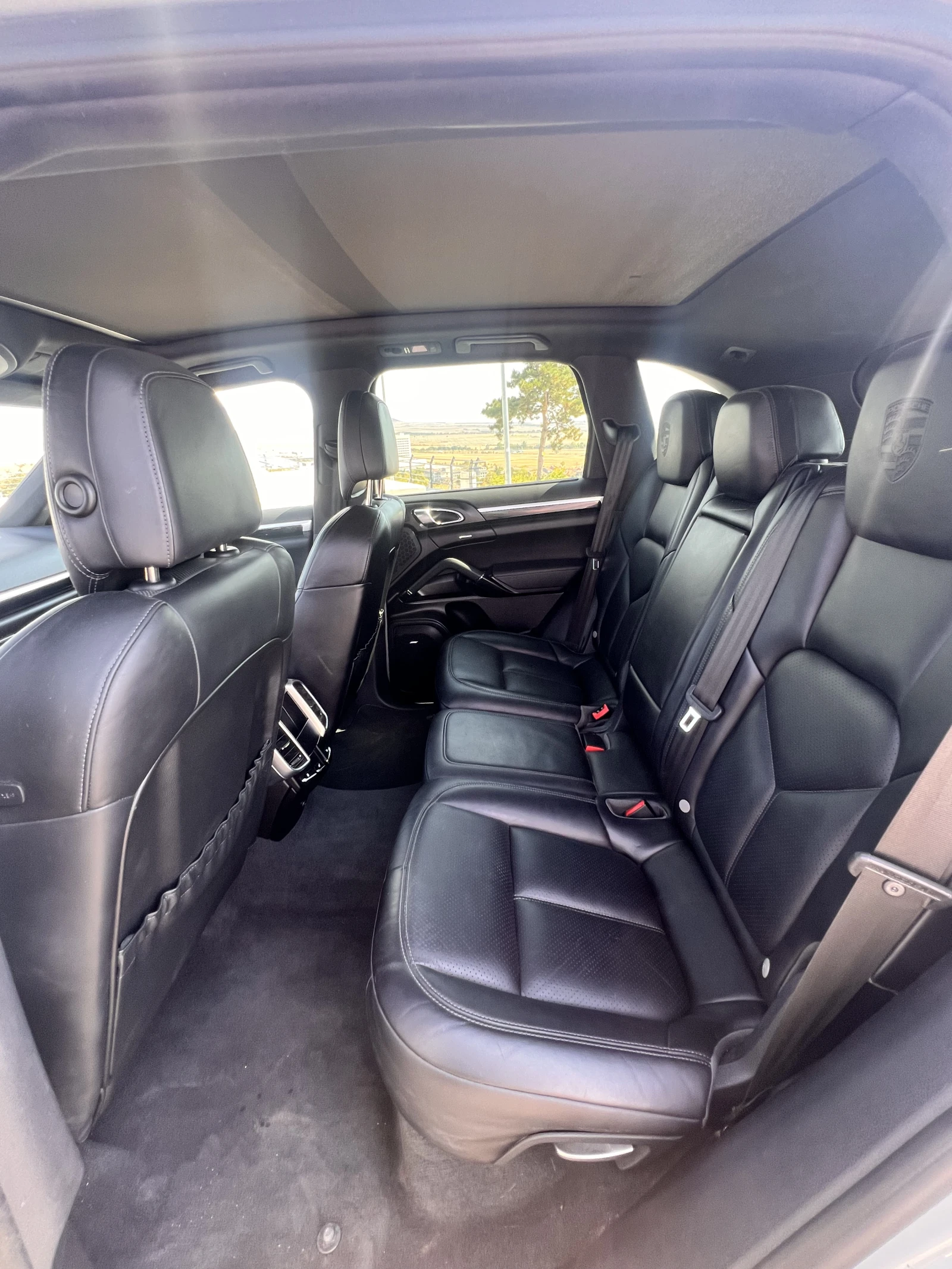 Porsche Cayenne Platinum Edition 3.6 Бензин, снимка 8 - Автомобили и джипове - 56156616