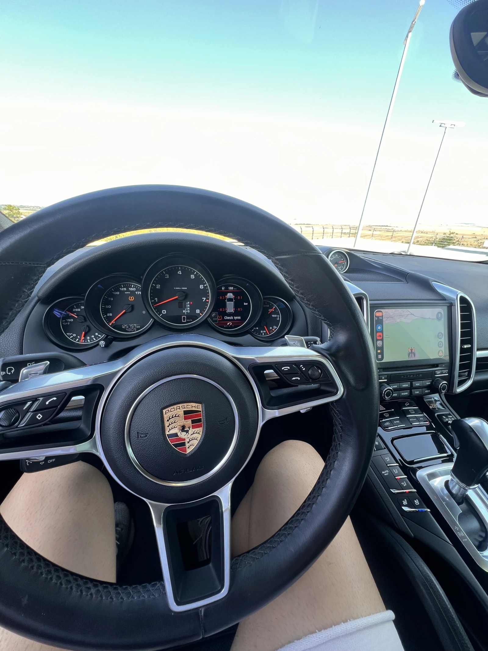 Porsche Cayenne Platinum Edition 3.6 Бензин, снимка 11 - Автомобили и джипове - 56156616