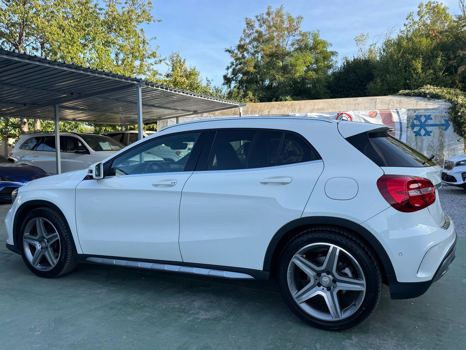 Mercedes-Benz GLA 220 AMG-LINE, 4MATIC, снимка 6 - Автомобили и джипове - 56352011