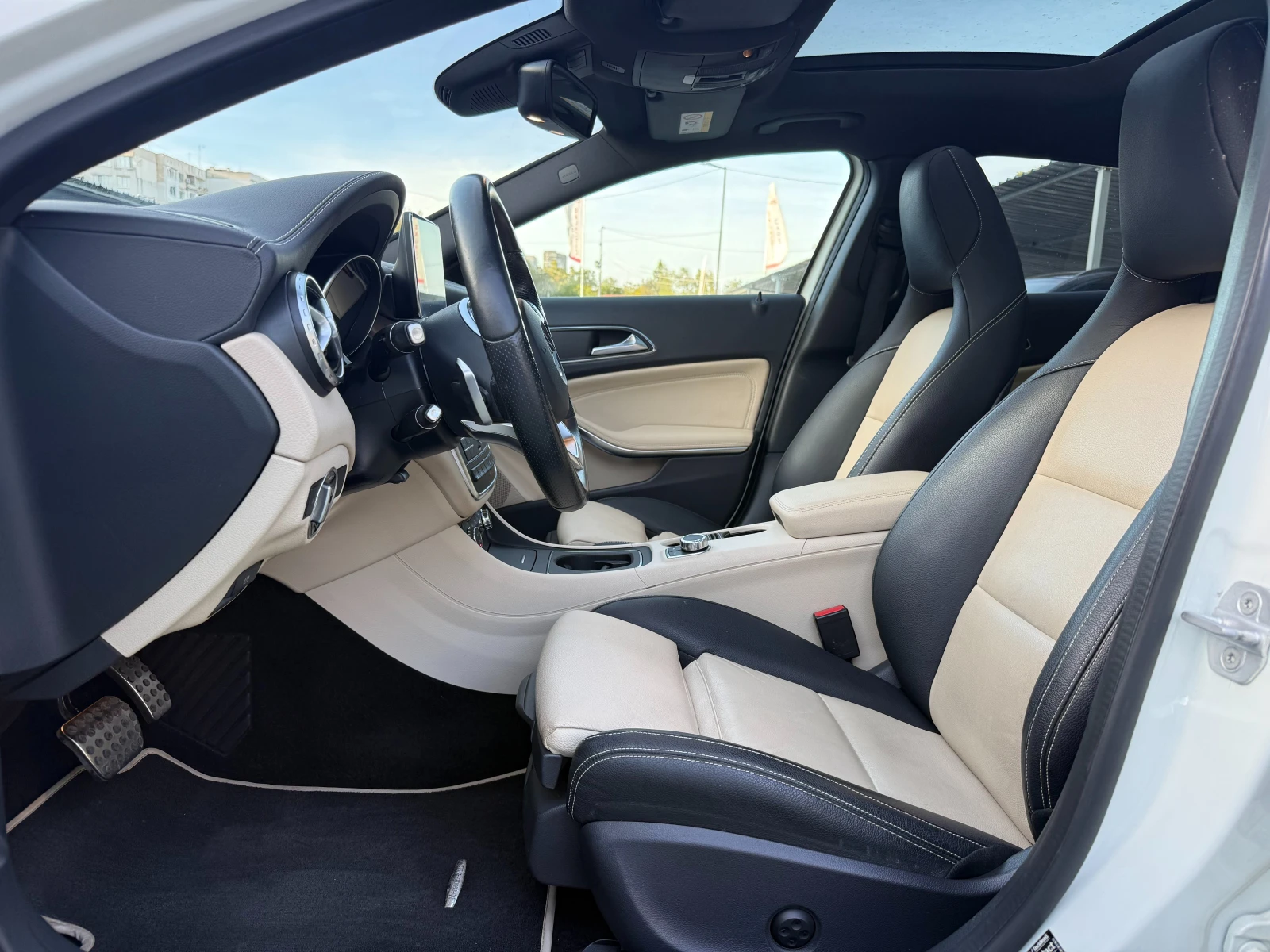 Mercedes-Benz GLA 220 AMG-LINE, 4MATIC, снимка 7 - Автомобили и джипове - 56352011