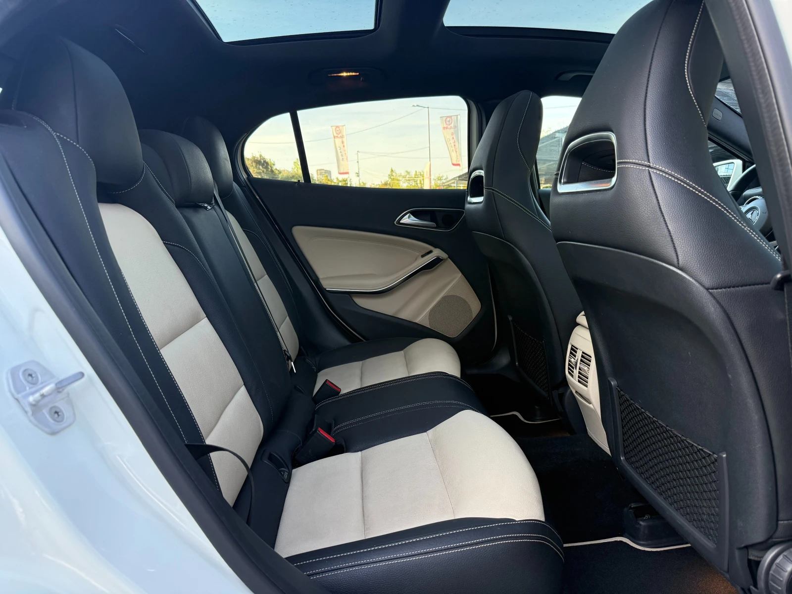 Mercedes-Benz GLA 220 AMG-LINE, 4MATIC, снимка 10 - Автомобили и джипове - 56352011