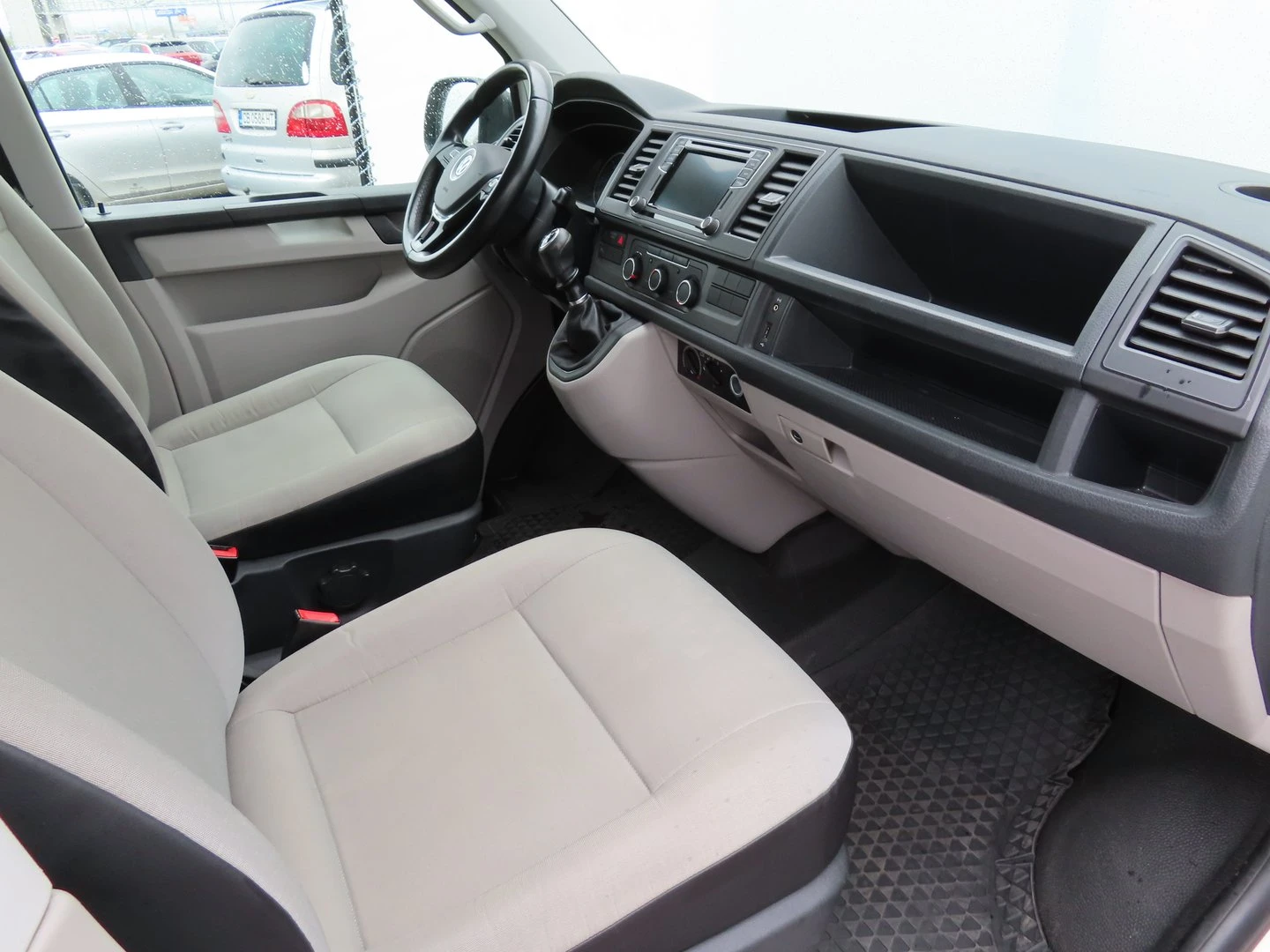 VW Transporter VW Transporter Kasten S TDI BMT 5.8 m3 - изображение 6