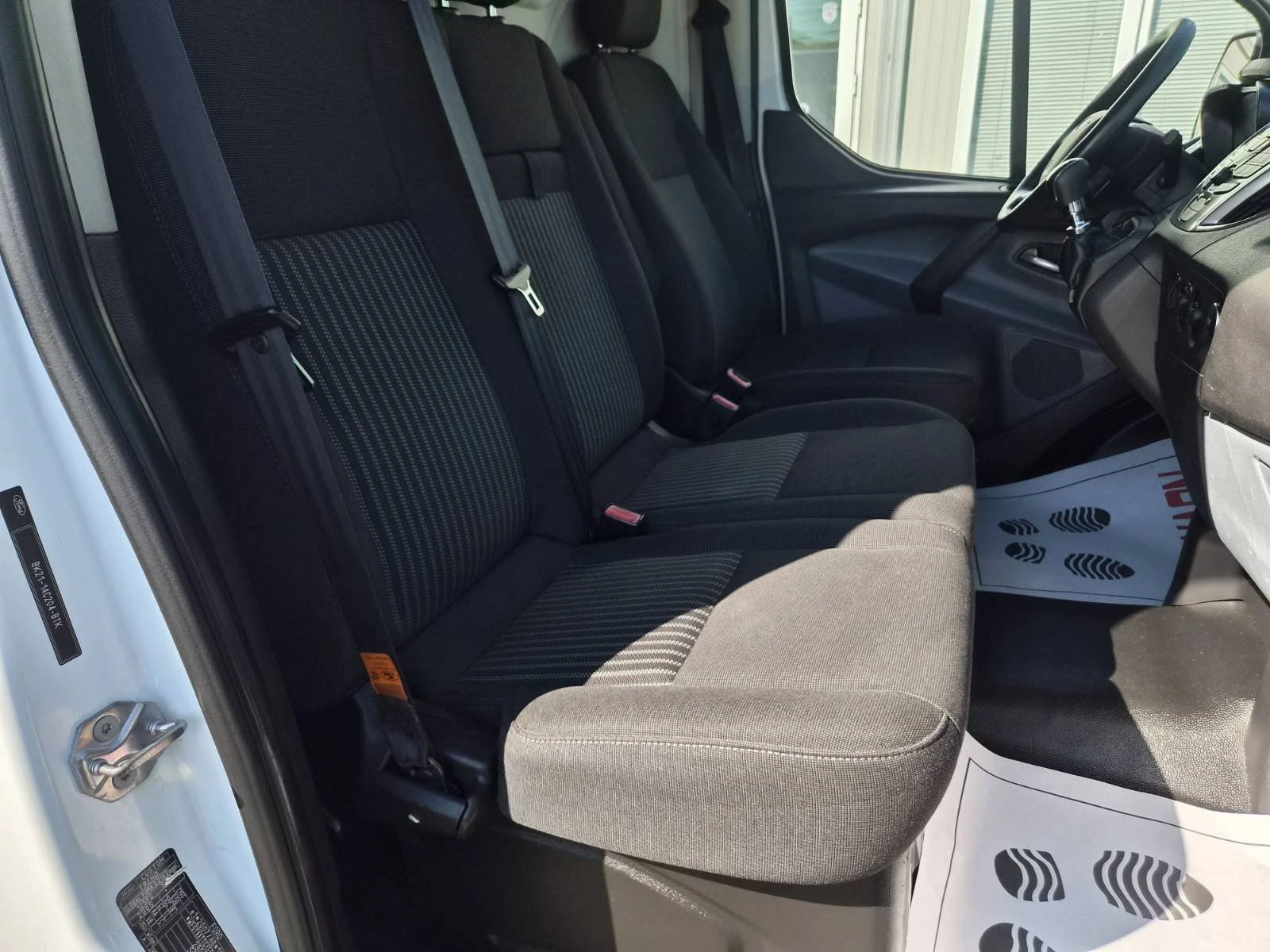Ford Transit Custom 2.2D-125кс-228.000км-СУПЕР СУПЕР СЪСТОЯНИЕ, снимка 10 - Бусове и автобуси - 55229306