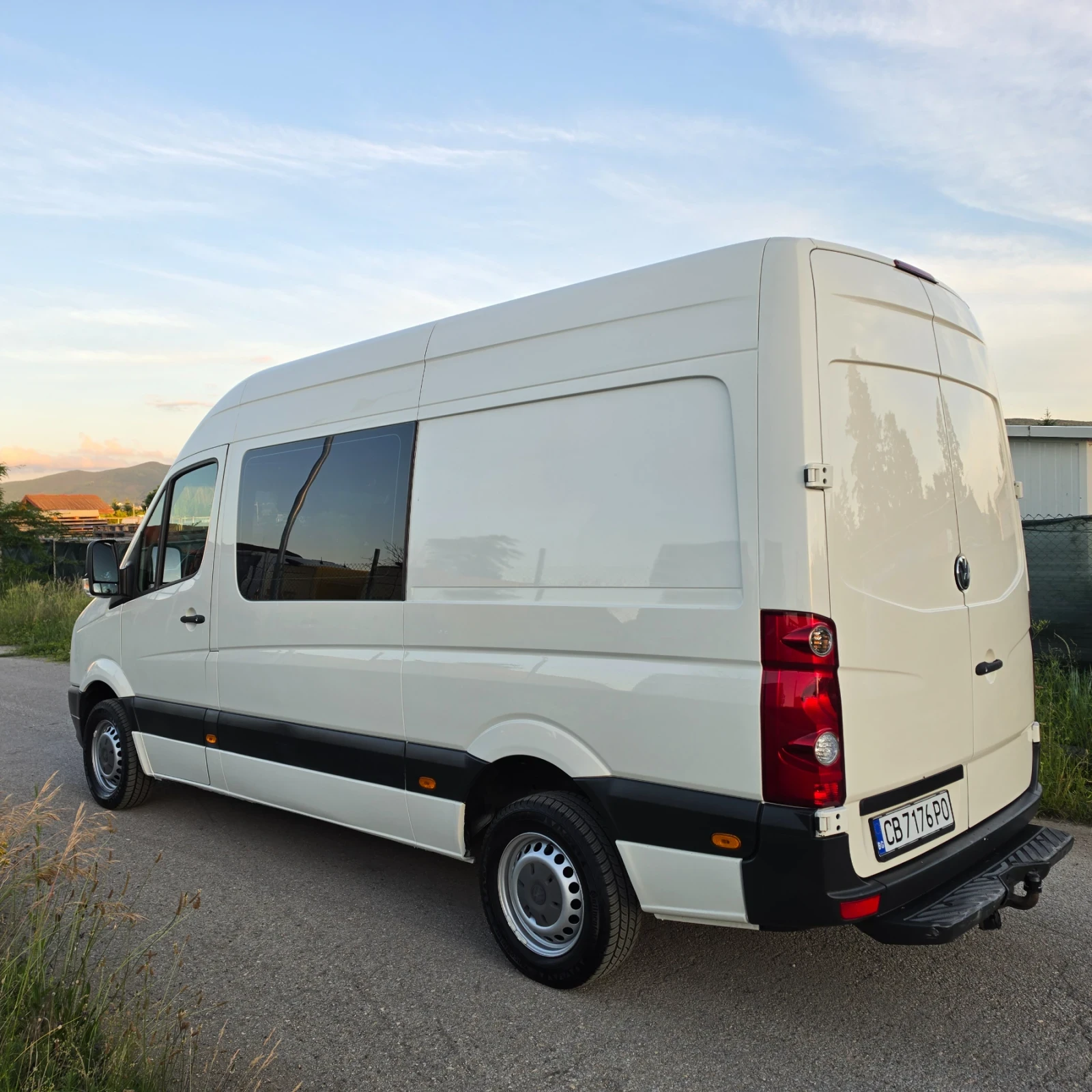 VW Crafter 2.5TDI, снимка 4 - Бусове и автобуси - 55397472