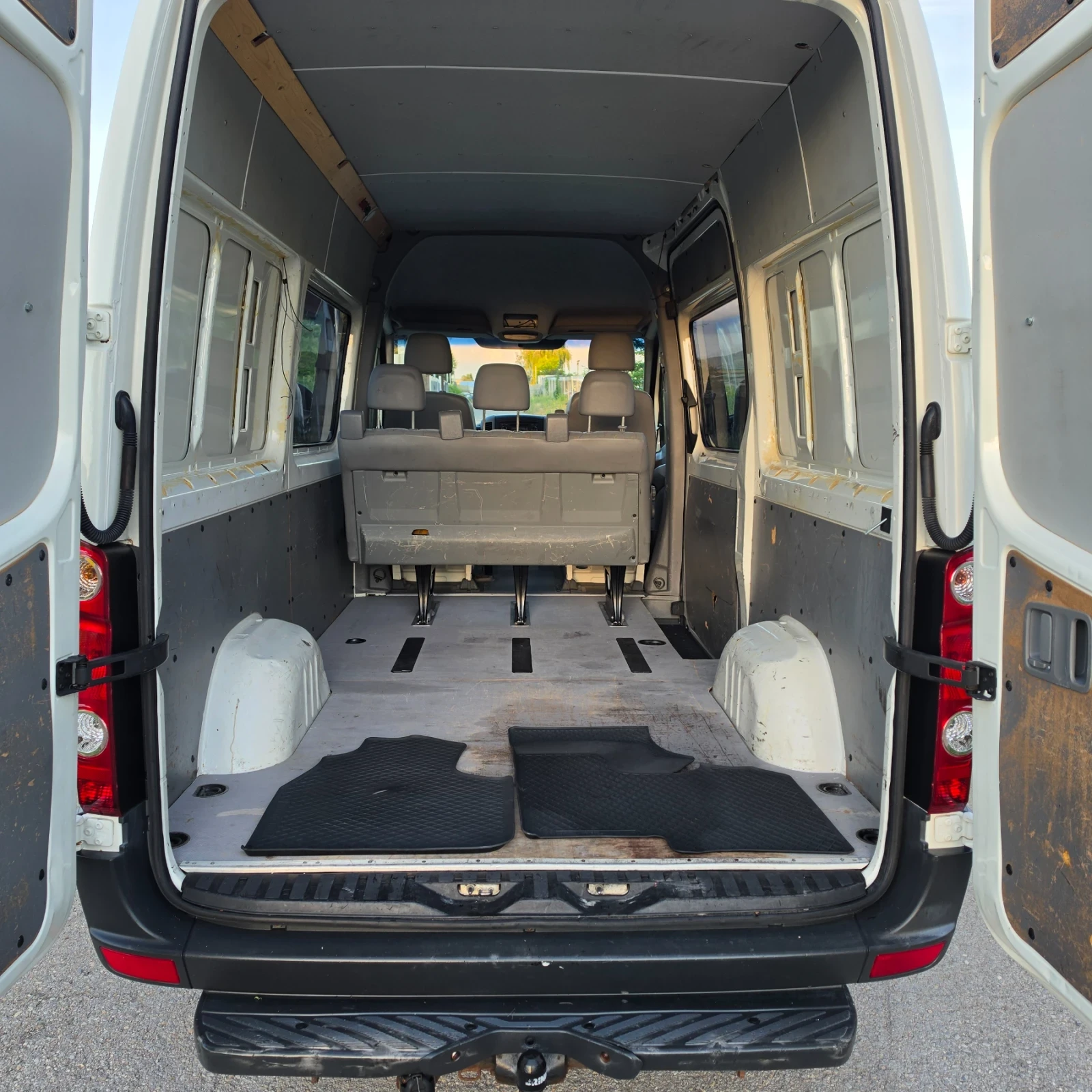 VW Crafter 2.5TDI, снимка 7 - Бусове и автобуси - 55397472