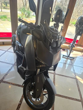 Yamaha X-max TechMax+ 