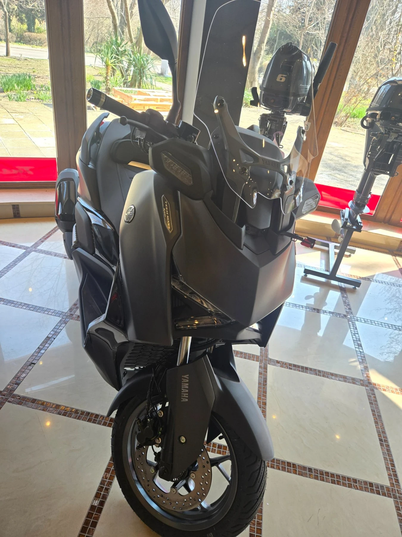 Yamaha X-max TechMax+ 