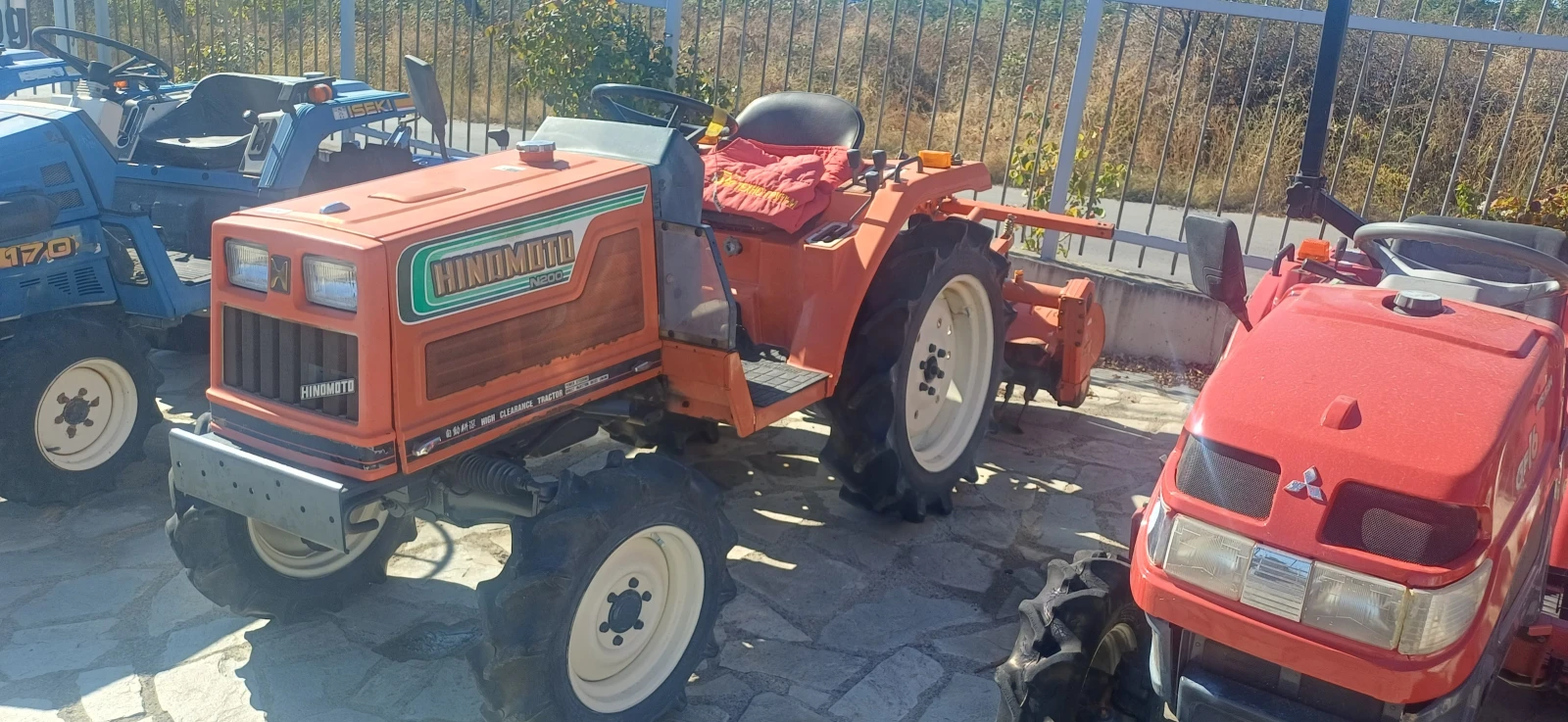 Трактор Hinomoto N200, снимка 2 - Селскостопанска техника - 56360243