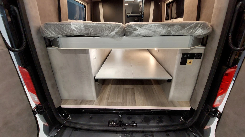 Кемпер Други M181931 - Mega Re-Aktiv 680 S - 4x4, снимка 10 - Каравани и кемпери - 53983822