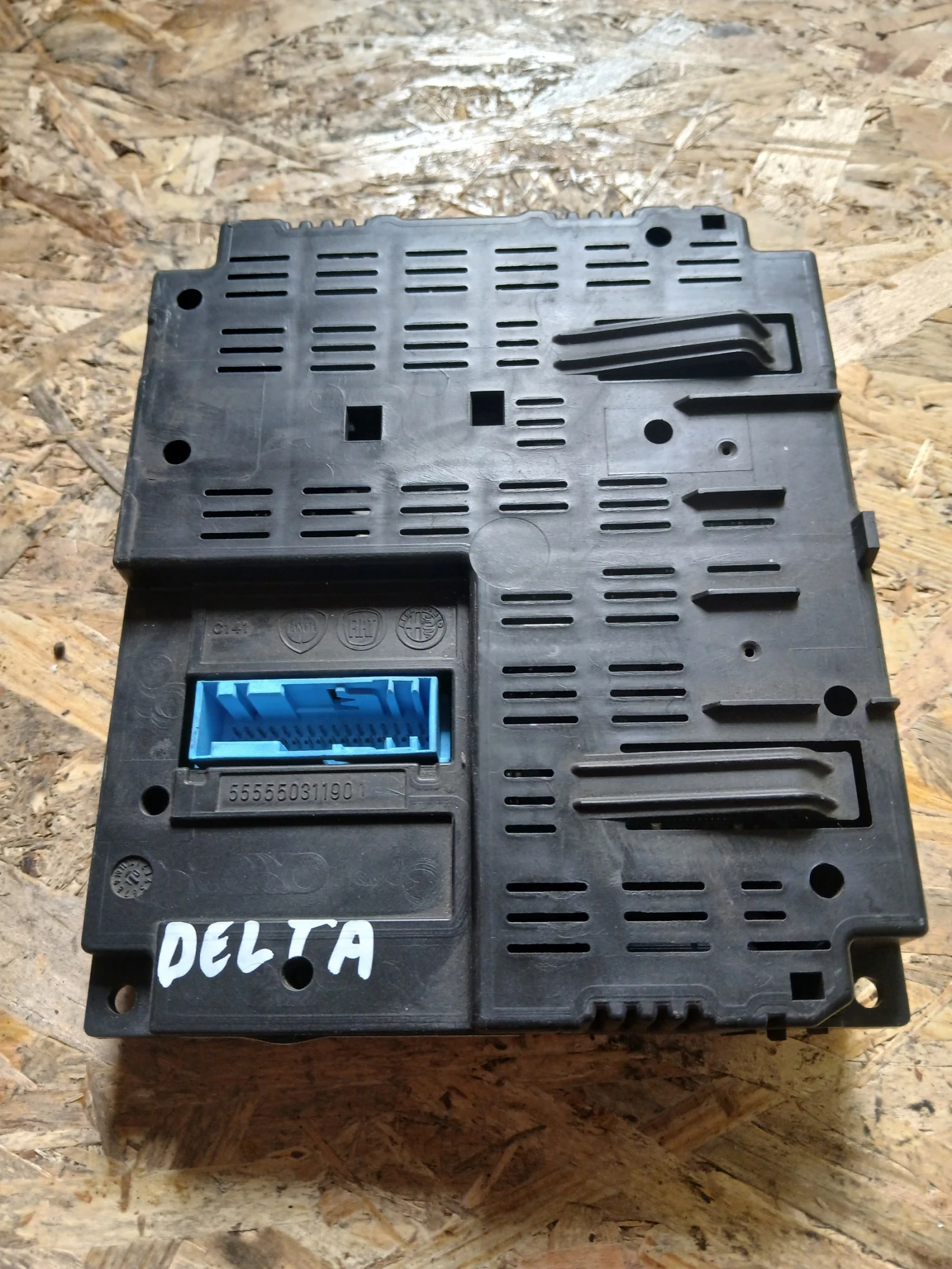 067851877615 комфорт модул Lancia Delta 2010г 
