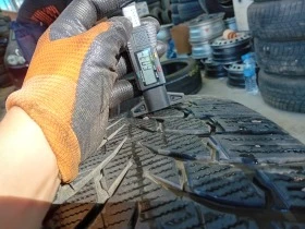 Гуми Зимни 255/55R20, снимка 2