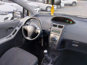 Toyota Yaris 1.3 БЕНЗИН, снимка 12 - Автомобили и джипове - 42113995