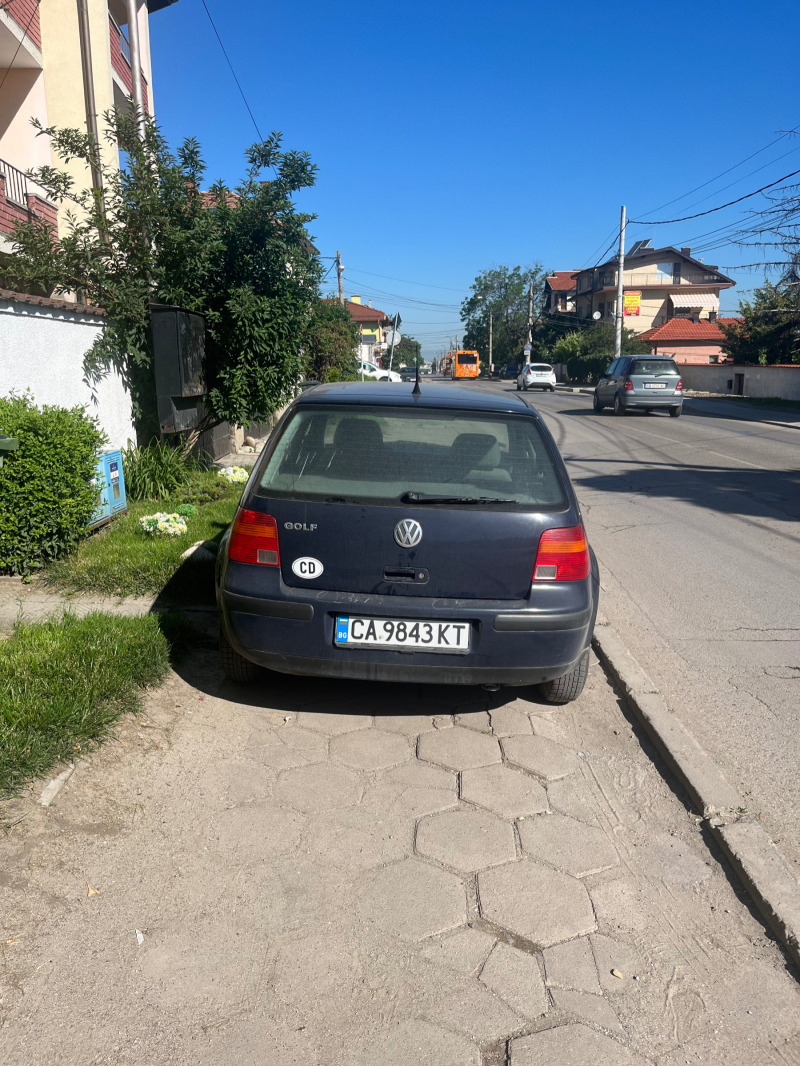 VW Golf, снимка 3 - Автомобили и джипове - 46099745