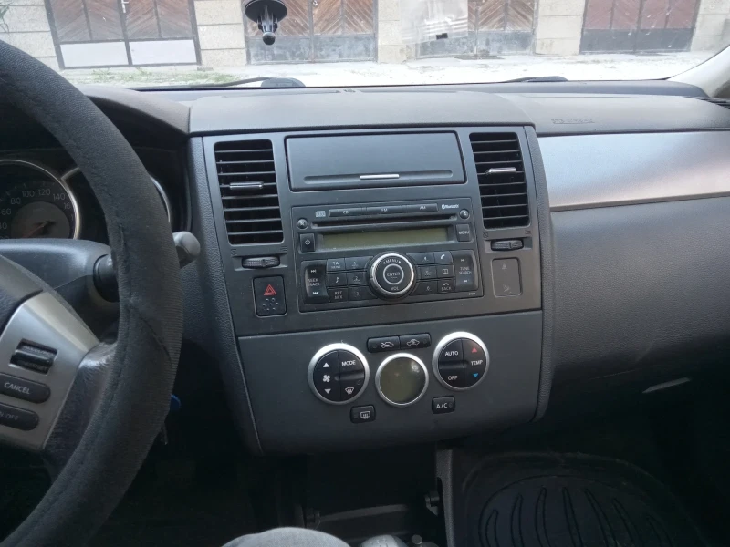 Nissan Tiida C11, снимка 1 - Автомобили и джипове - 48559681