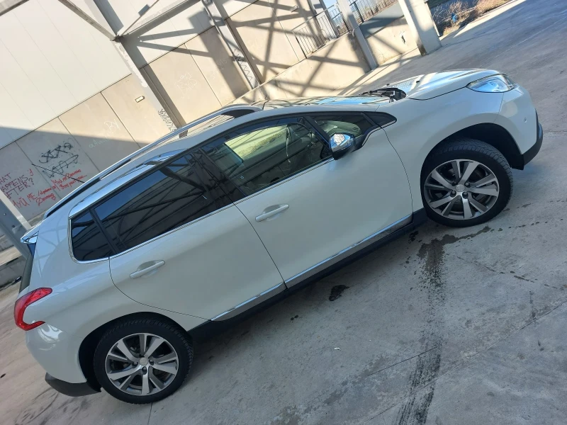 Peugeot 2008 eHdi Allure JBL, снимка 5 - Автомобили и джипове - 48884223