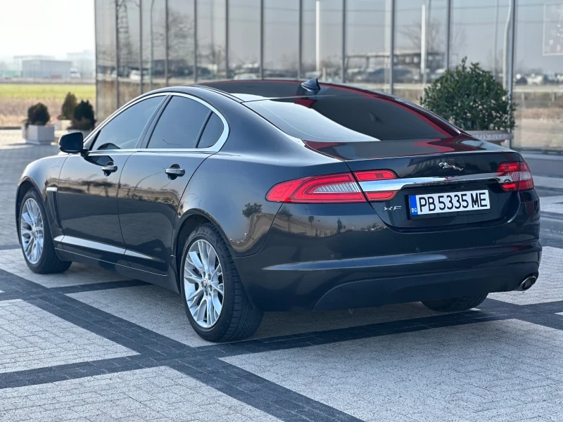 Jaguar Xf 2.2 200кс, снимка 5 - Автомобили и джипове - 49445215