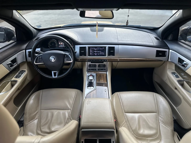 Jaguar Xf 2.2 200кс, снимка 13 - Автомобили и джипове - 49445215