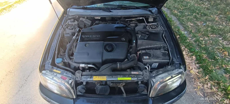 Volvo V40, снимка 7 - Автомобили и джипове - 52349744