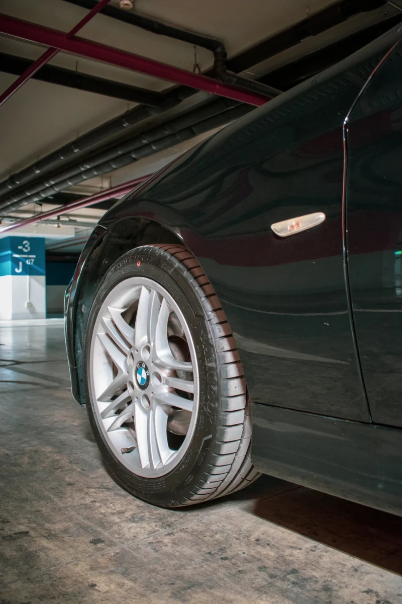 BMW 320 АВТОМАТИК/ РЕКАРО/ ПОДГРЕВ/ КСЕНОН, снимка 5 - Автомобили и джипове - 52981581