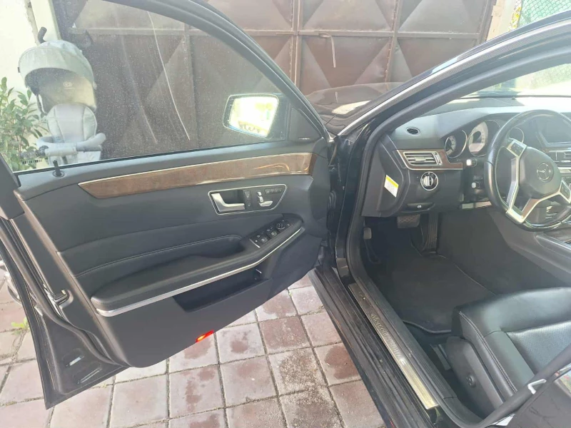 Mercedes-Benz E 350  4MATIC, снимка 8 - Автомобили и джипове - 52149778