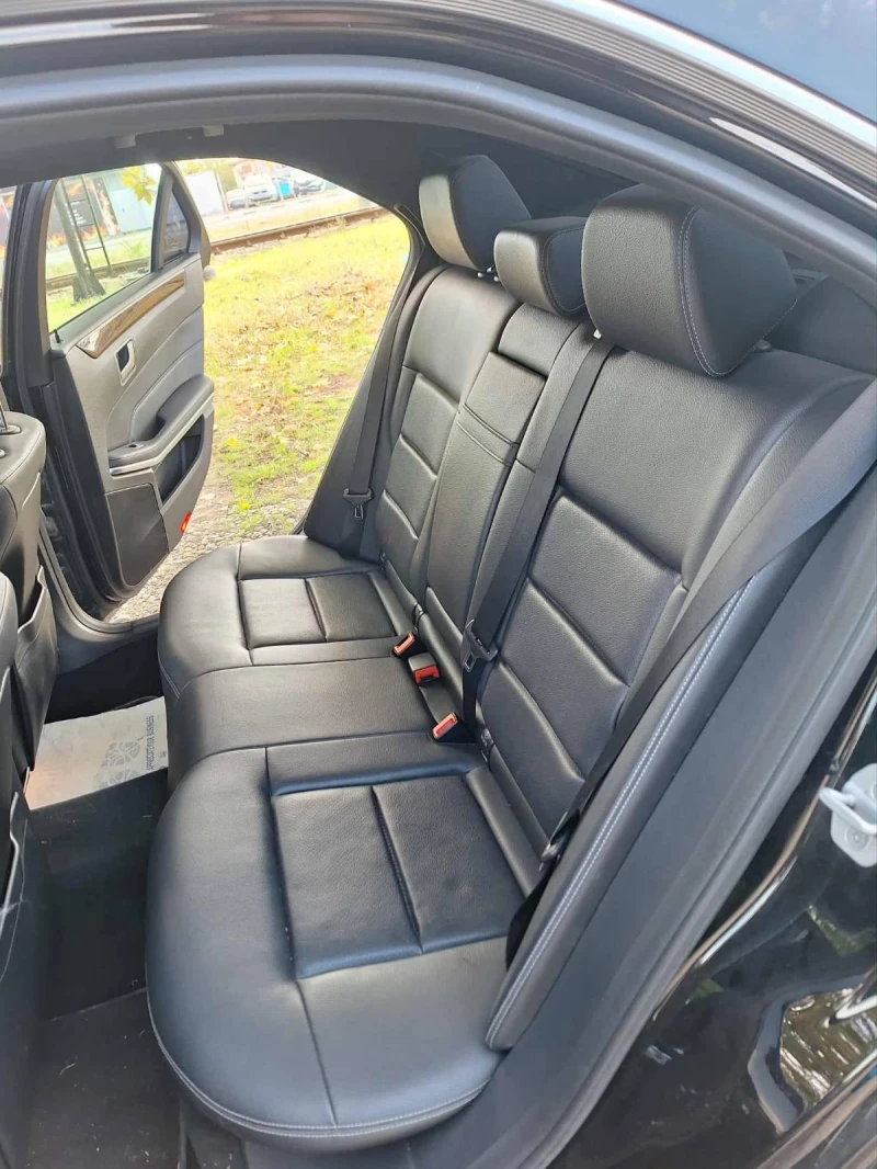 Mercedes-Benz E 350  4MATIC, снимка 7 - Автомобили и джипове - 52149778