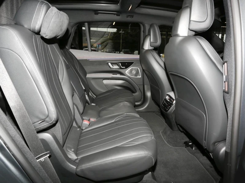 Mercedes-Benz EQS 450 4-MATIC SUV AMG HYPERSCREEN PANORAMA NIGHT 360, снимка 12 - Автомобили и джипове - 52382448