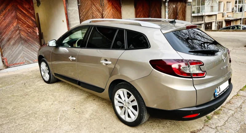 Renault Megane Grandtour 1.9 dCi, снимка 5 - Автомобили и джипове - 52555075
