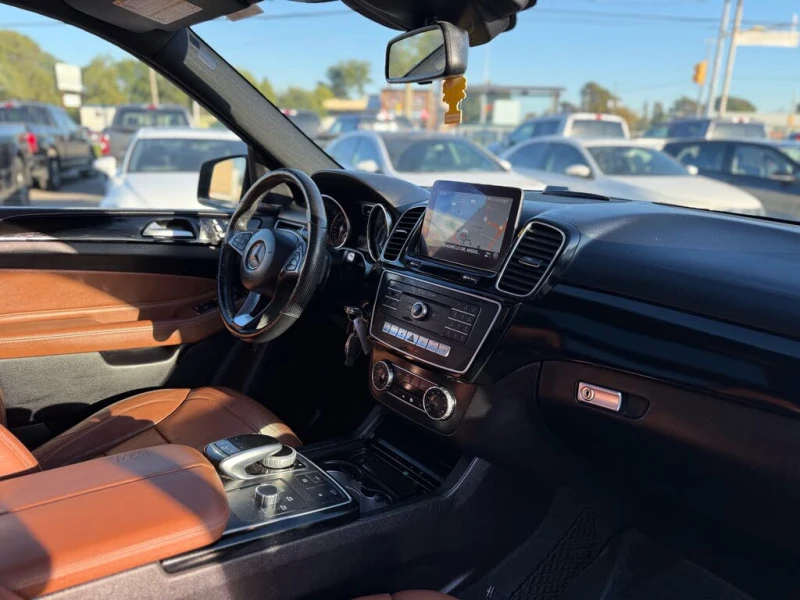 Mercedes-Benz GLE 450 AMG PACK* HARMAN* PANORAMA* KEYLESS, снимка 11 - Автомобили и джипове - 52586014