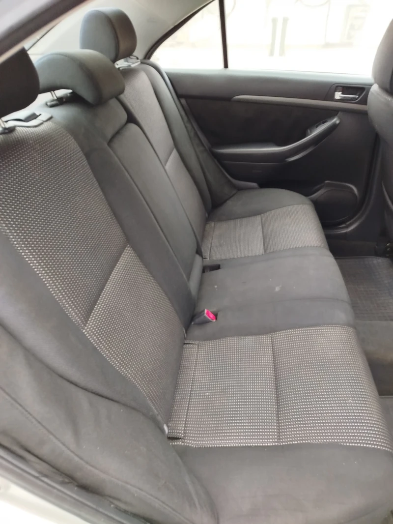 Toyota Avensis, снимка 7 - Автомобили и джипове - 52650153