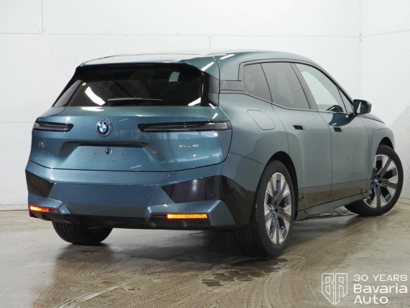 BMW iX 40 xDrive Sport, снимка 3 - Автомобили и джипове - 52833511