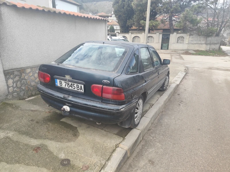 Ford Escort 1.8D, снимка 2 - Автомобили и джипове - 53150978