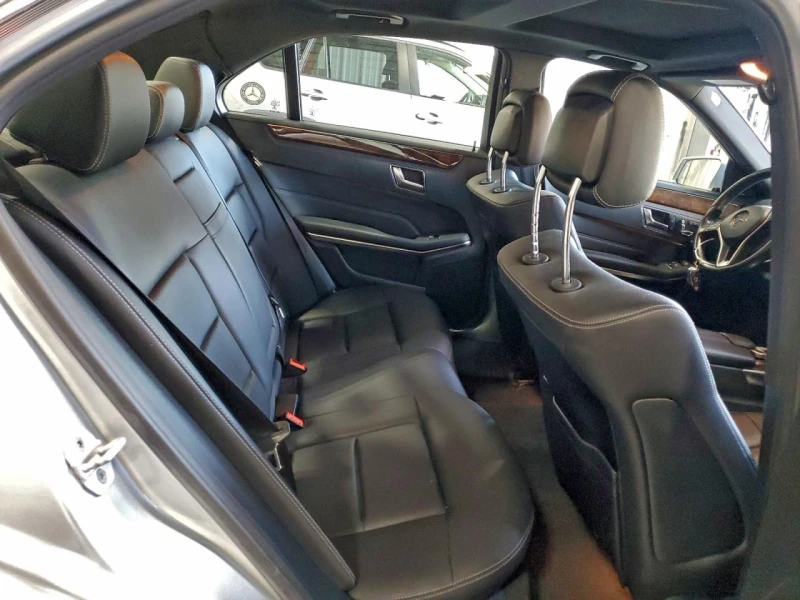 Mercedes-Benz E 350 4MATIC Luxury* harman/kardon* подгрев* панорама* , снимка 8 - Автомобили и джипове - 53166989
