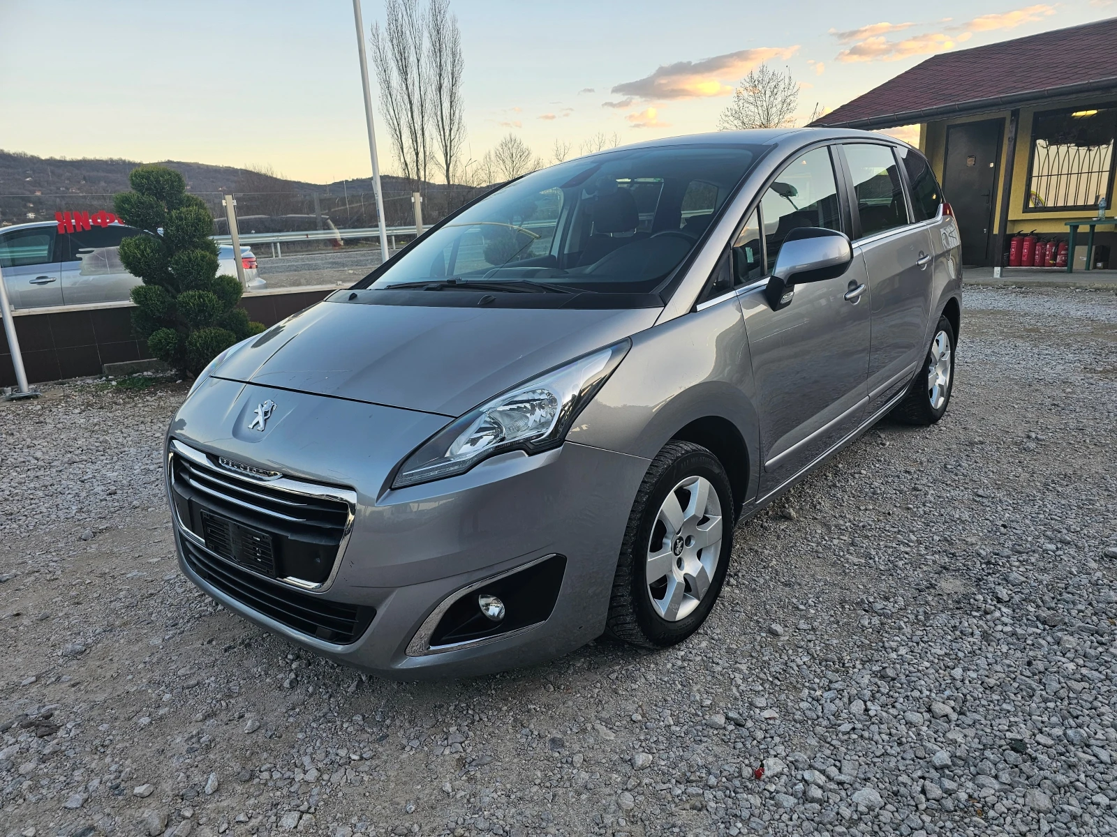 Peugeot 5008 1.6HDI  114кс 6+ 1МЕСТА ! !  КЛИМАТРОНИК ! !ИТАЛИЯ, снимка 1