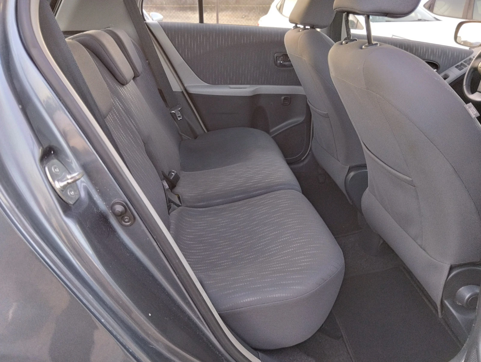 Toyota Yaris 1.3 БЕНЗИН | Mobile.bg — изображение 11