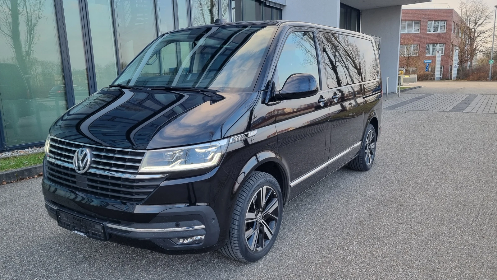 VW Multivan Т6.1 Highline 4х4 | Mobile.bg — изображение 1