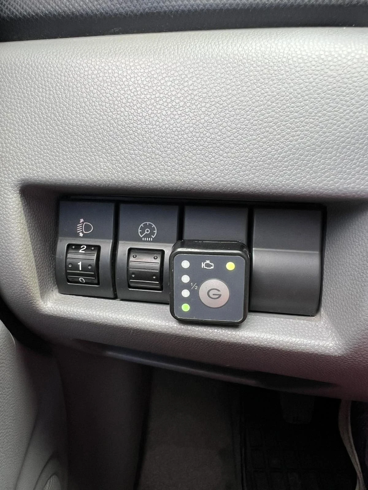 Mazda 3 1.4 газ/бензин - изображение 7