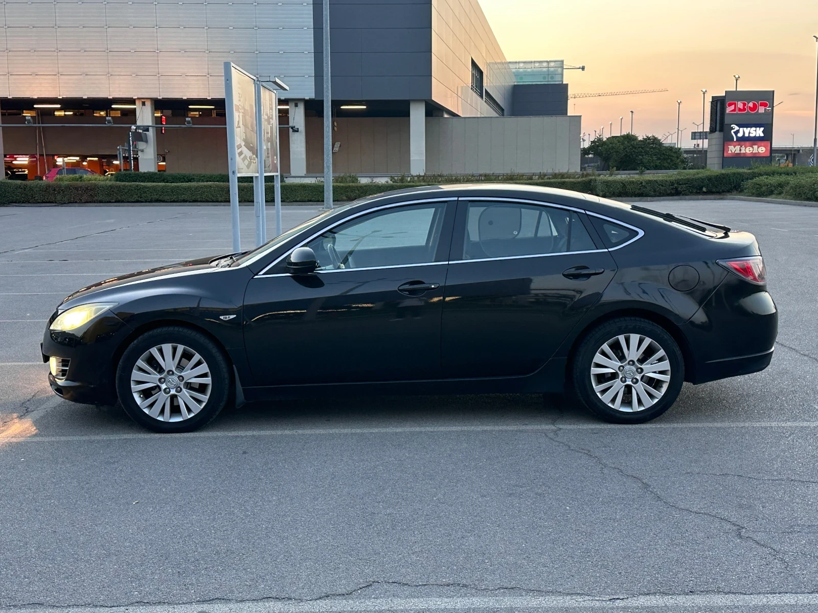 Mazda 6 2.2D* 6ск* Xenon* Navi - изображение 6
