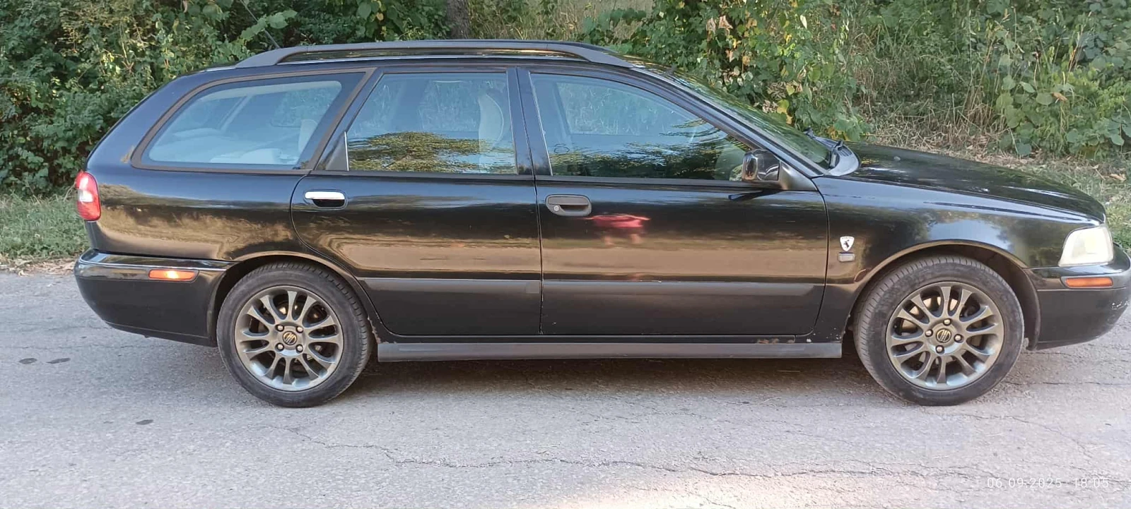 Volvo V40  - изображение 4