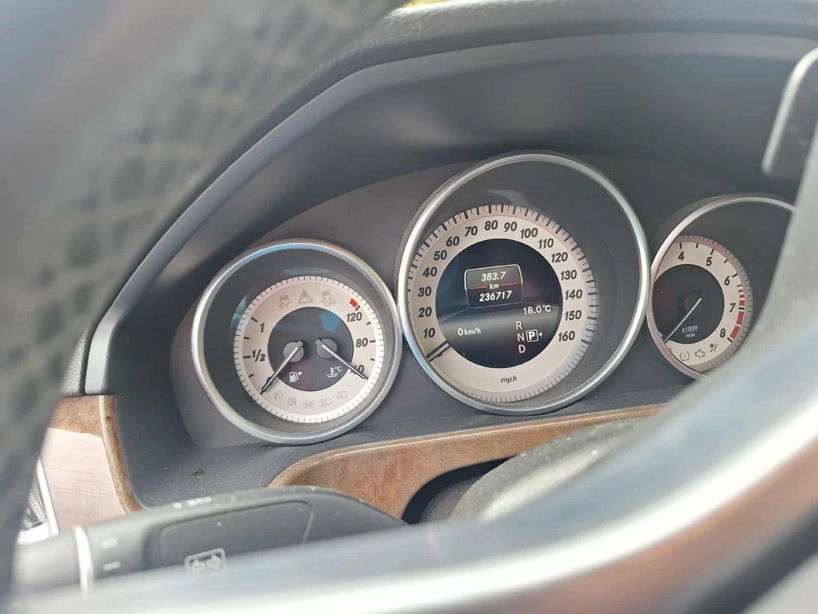 Mercedes-Benz E 350  4MATIC - изображение 10