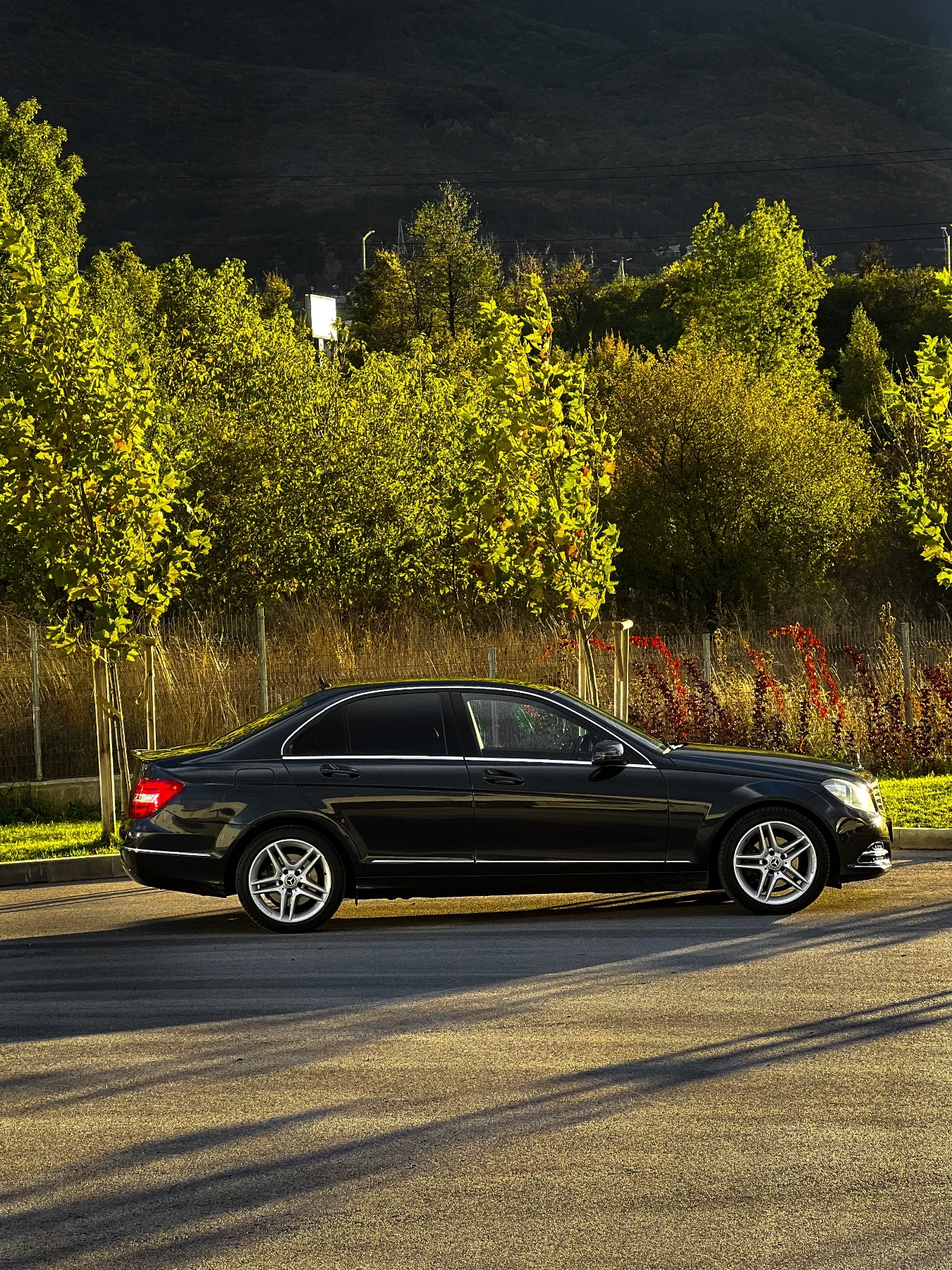 Mercedes-Benz C 220 C250 CDI #EXCLUSIVE#FULL LEATHER#HARMANKARDON - изображение 4