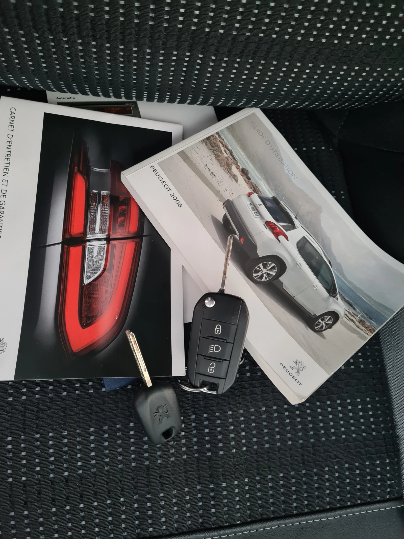 Peugeot 2008 1.6i 16V 120p.s ALLURE | Mobile.bg � ����������� 17