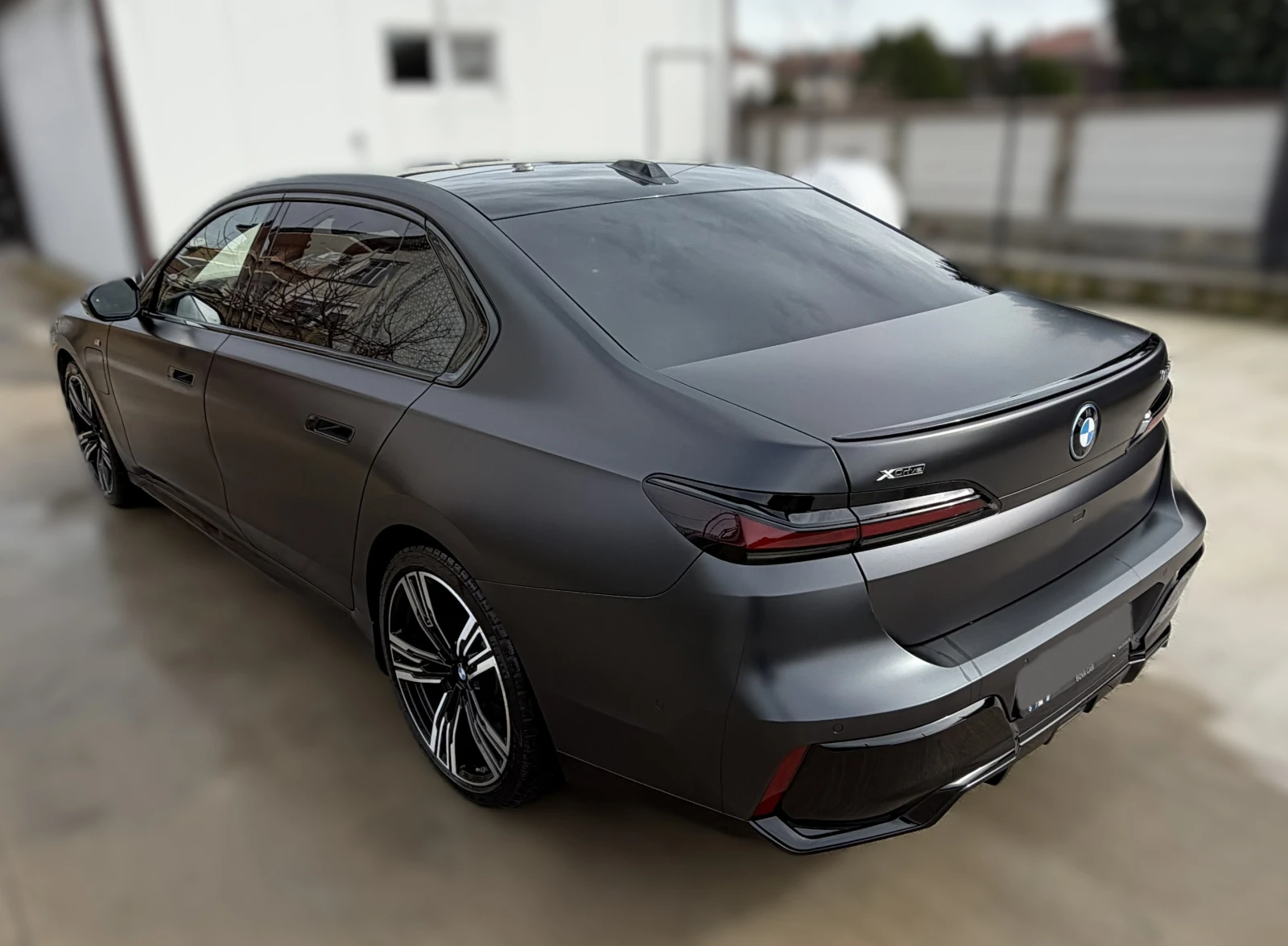 BMW 750 e ОСТАВАЩА ГАРАНЦИЯ  СЕПТЕМВРИ 2027 г. - изображение 4