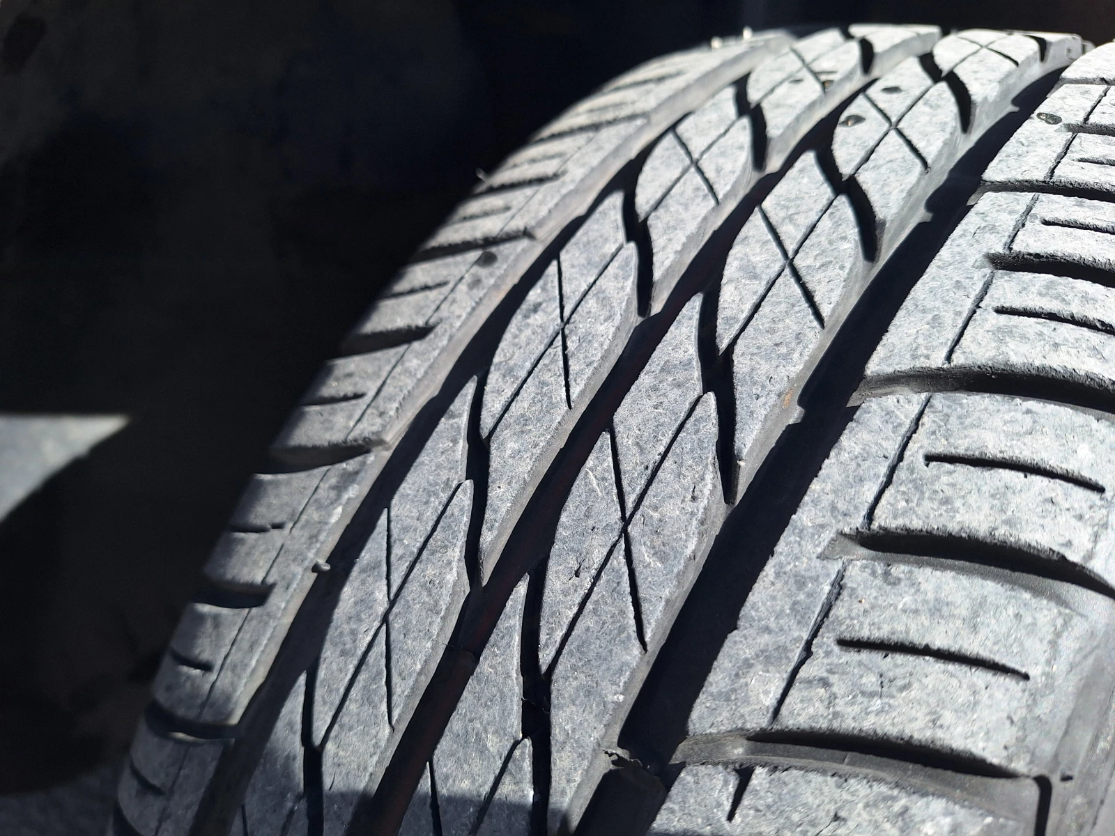 VW Touran 1.9TDI , снимка 16 - Автомобили и джипове - 53826663