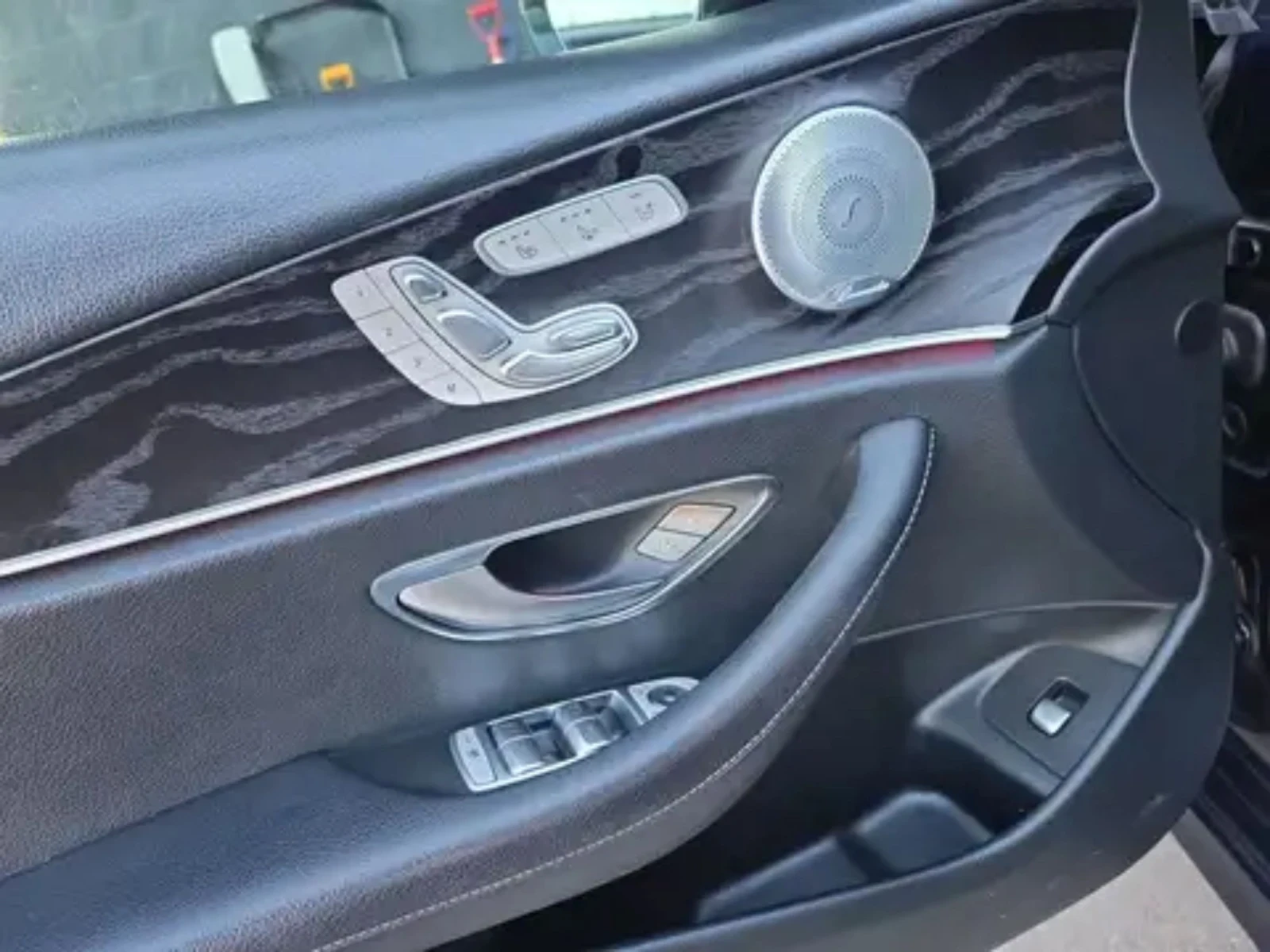 Mercedes-Benz E 400 2017/99000KM/M276/PANO/BURN/360/AMBIENT/ОБДУХ, снимка 15 - Автомобили и джипове - 54031059