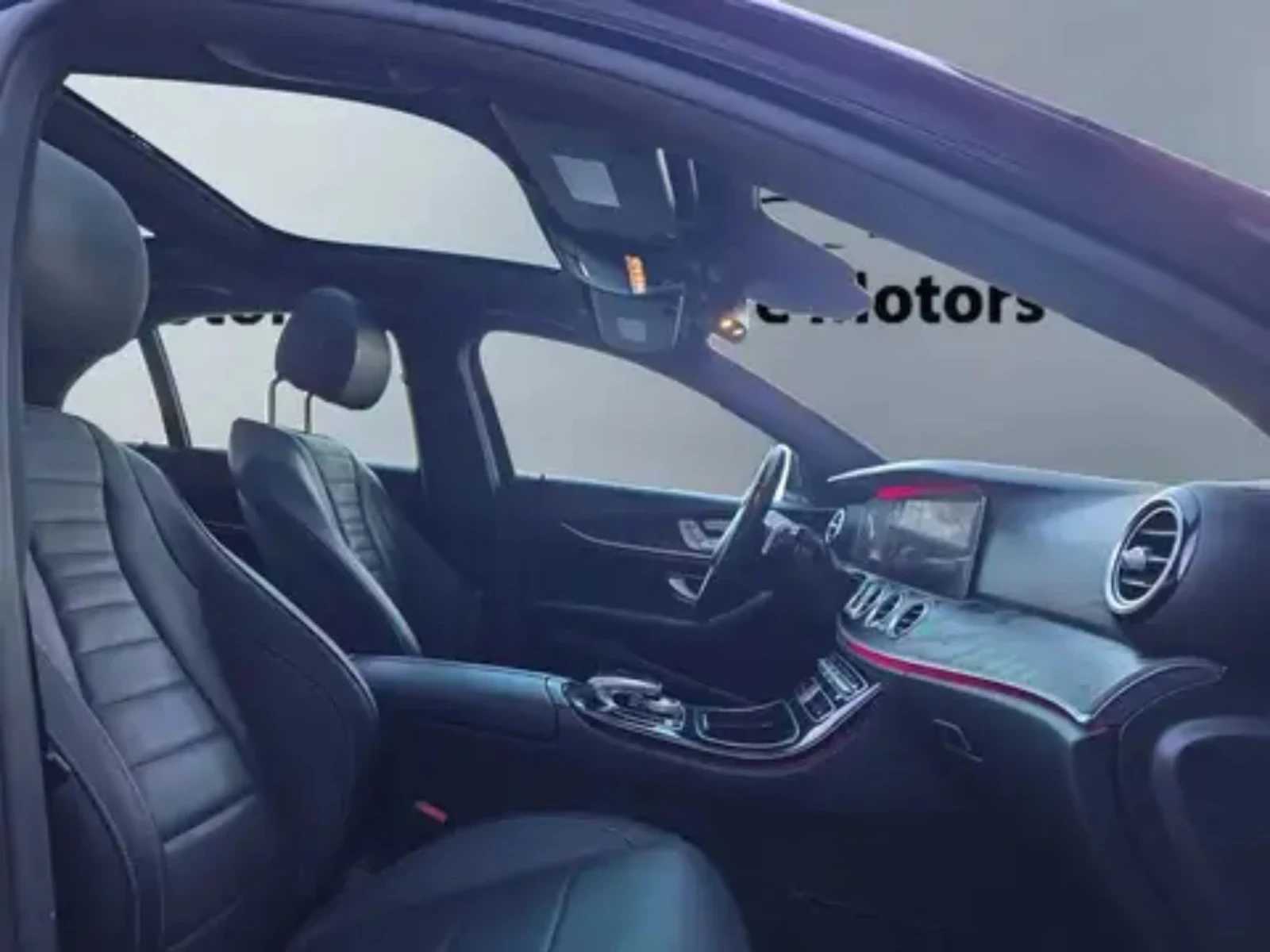 Mercedes-Benz E 400 2017/99000KM/M276/PANO/BURN/360/AMBIENT/ОБДУХ, снимка 12 - Автомобили и джипове - 54031059