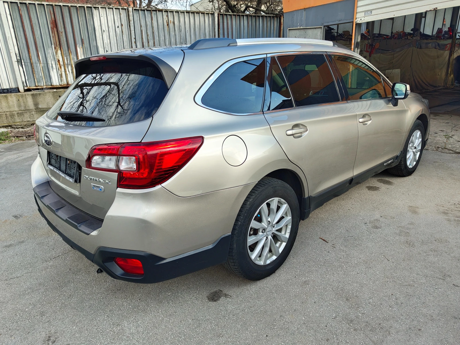 Subaru Outback, снимка 9 - Автомобили и джипове - 54209431