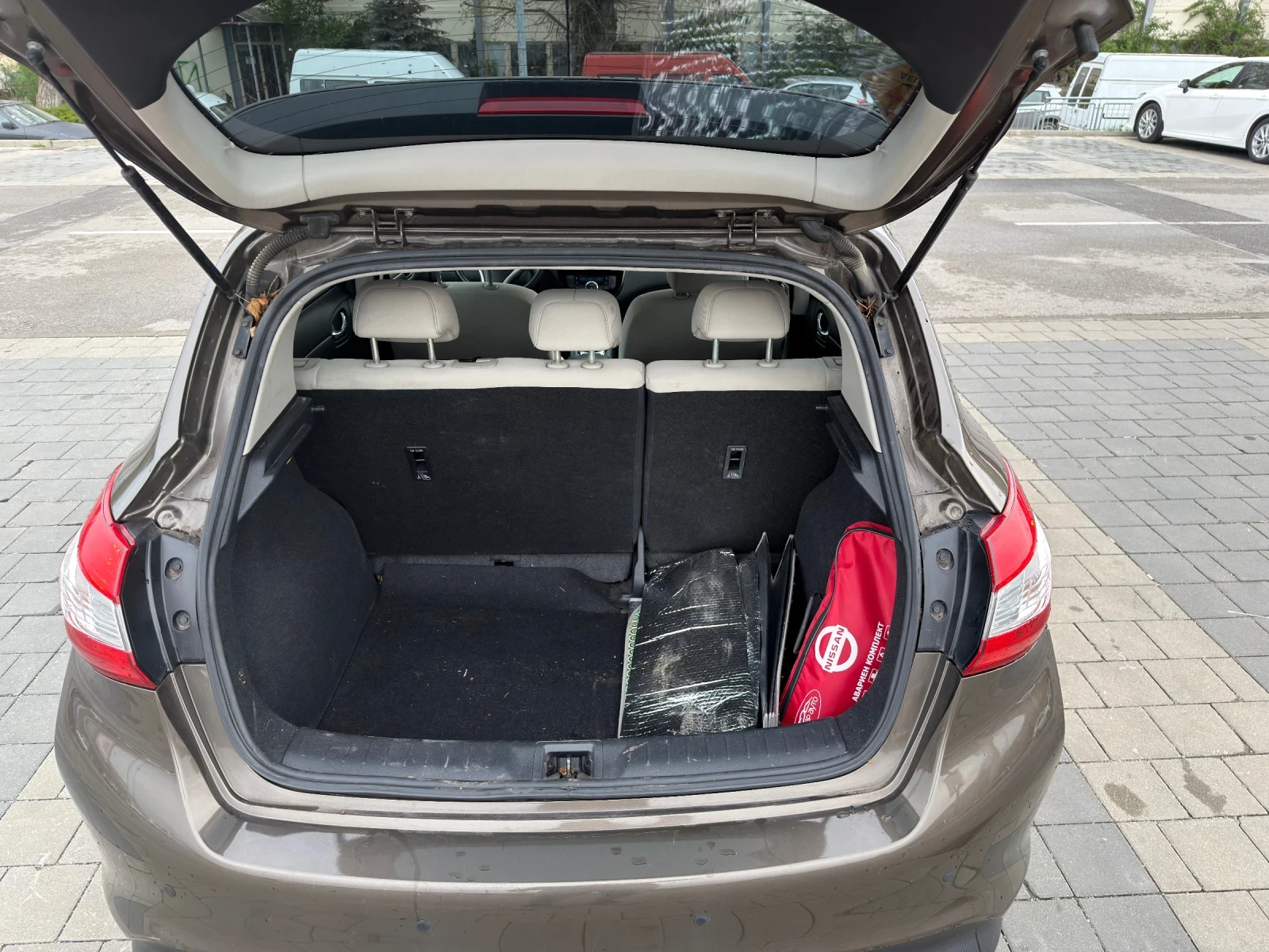 Nissan Pulsar Accenta , снимка 8 - Автомобили и джипове - 54262241